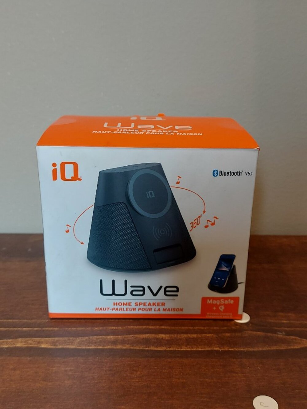 IQ Wave Home Speaker with Wireless Charger